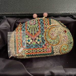 Beautiful elephant clutch